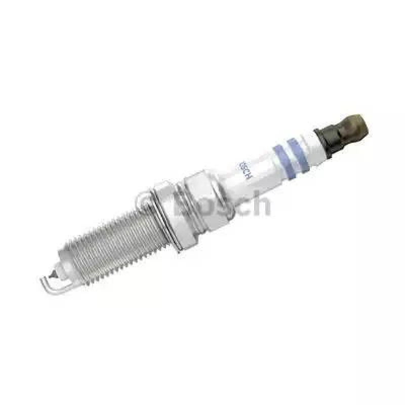 1 PCs spark plug for Renault Clio 4 2012-2020 Bosch 0 242 135 517 Renault Clio spark plugs for Renault car