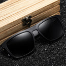 GM Neuankömmlinge Schwarze polarisierte Holzsonnenbrille für Herren Bambus-Sonnenbrille Rote UV400-Gläser Modische Fahrbrille Karton S5523