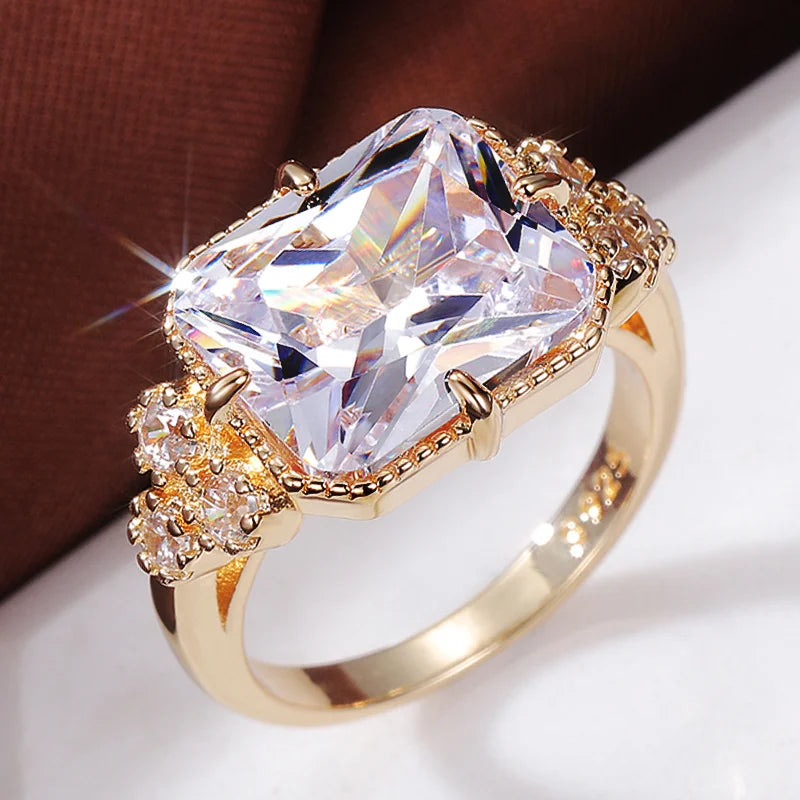 Huitan Gorgeous Gold Color Bridal Marriage Rings Brilliant Crystal CZ Women Engagement Wedding Rings New Arrival Fashion Jewelry
