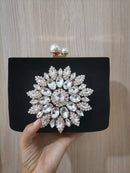 2023 New Diamond Sun Flowers Evening Bags Luxury Wedding Clutch Bags For Girls Party Dinner Bags With Chain MN861