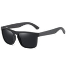 GM Neuankömmlinge Schwarze polarisierte Holzsonnenbrille für Herren Bambus-Sonnenbrille Rote UV400-Gläser Modische Fahrbrille Karton S5523