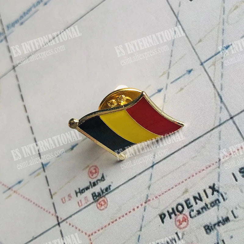 Belgium National Flag Crystal Epoxy Metal Enamel Badge Brooch  Collection Souvenir Gifts  Lapel Pins Accessories  Size1.6*1.9cm