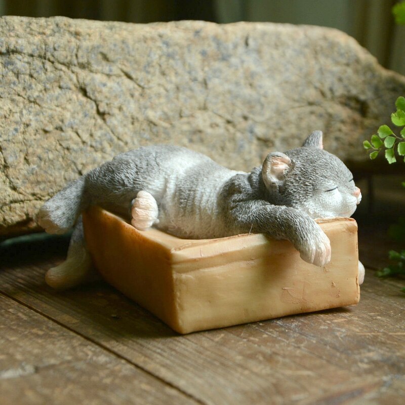 Cute Kittens Cat Figurine Micro Landscape Ornaments Decorative Figurines Garden Desk Deco Home Decoration Maison et Jardin