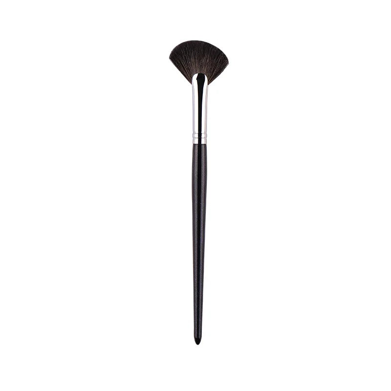 1 piece Small Fan Makeup brushes Highlighter Nose shadow Make up brush Blusher contour exquisite beauty tools Goat hair