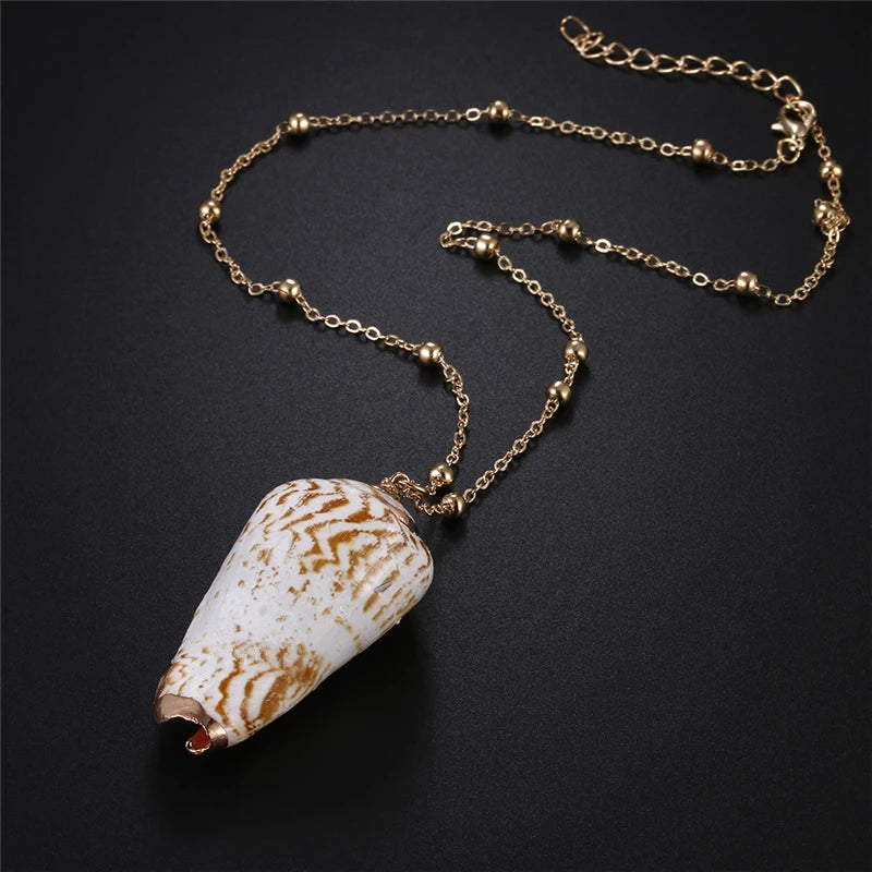 Shell Pendant Necklace Natural Shell Gold Color Cowrie Women Best Friend Shellfish Seashell Necklace Bohemian Jewelry for Femme