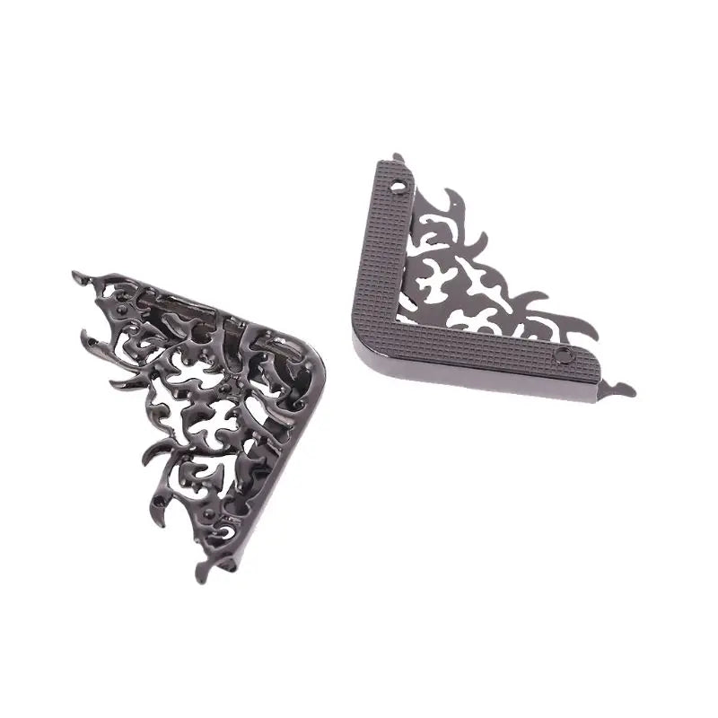 2Pcs Metal Bags Handbags Clip Edges Hollow Fixed Decorative Buckle DIY Hardware Accessories Handbag Corner