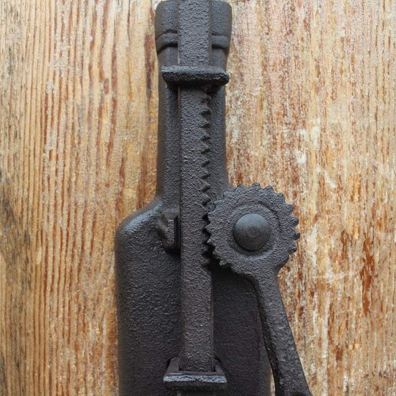 Cast Iron Wall Mounted Wine Bottle Opener European Country Side Handmade Heavy Antique Black Home Garden Decor Metal Plaques