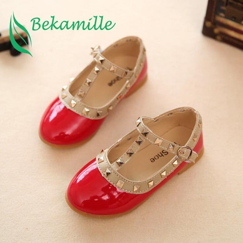 Bekamille 2021 New Girls Sandals Kids Leather Shoes Children Rivets Leisure Sneakers Hot Girls Princess Dance Shoes