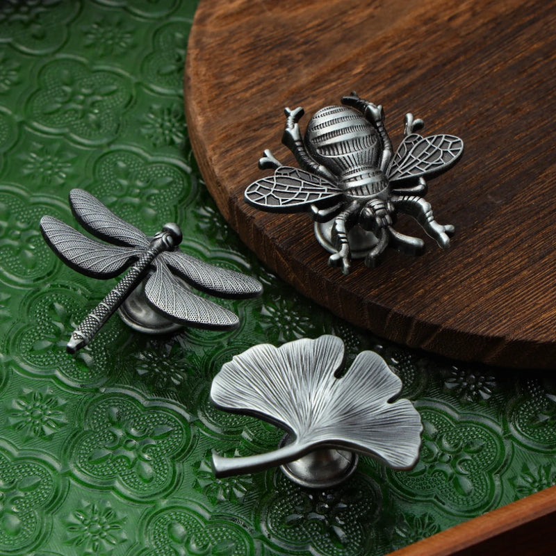 Retro Furniture Handle  Antique Gold Silver Handles for Cabinets and Drawers Zinc Alloy Drawer Pulls Bee Leaf Wardrobe Pulls
