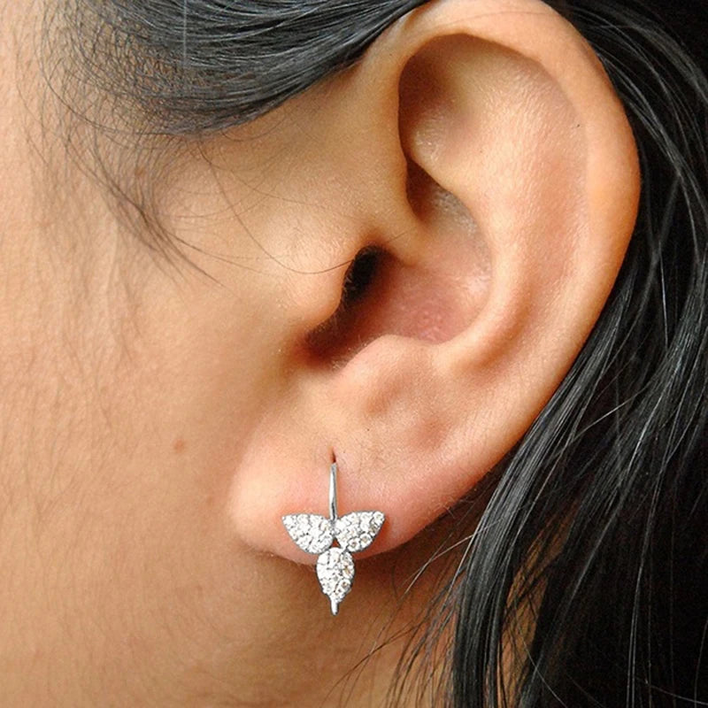 Huitan Simple and Stylish Leaf Shape Women Earring Dazzling Crystal Zircon Delicate Female Drop Earrings Daily Wearable Jewelry