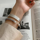 XIYANIKESilberne gedrehte glatte massive Armreif für Damen, schlichte Öffnung, Retro-Volkskunst, Modeschmuck-Accessoires, Geschenk