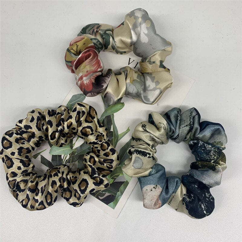 100% Pure Silk Hair Scrunchie Width 3.5cm Hair Ties Band Girls Ponytail Holder Luxurious Colors Sold by one pack of 3pcs