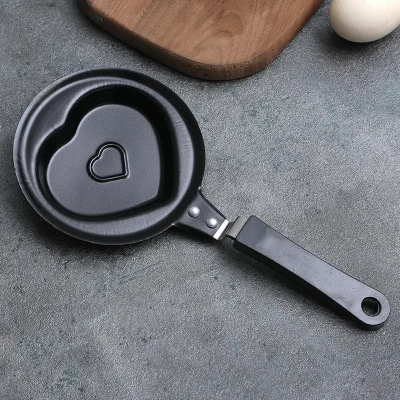Love Omelet Pan With Handle Pan Mini Cute Cartoon Pattern Fried Eggs Diy Nutritious Breakfast Kitchen Tools Baby Supplement