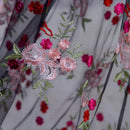 Spitzenstoff Mehrfarbig Kleine Blumenstickerei Kleidung Schwarzes Netzmaterial Tüll-Netzkleid Stoff