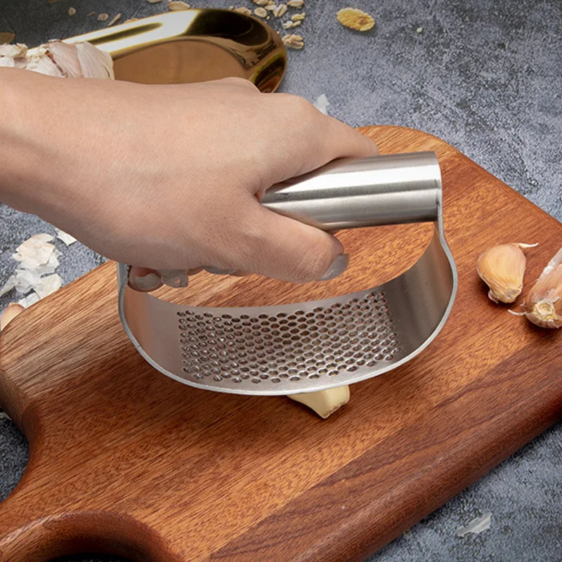 Stainless Steel Manual Garlic Press Multi-function Curved Garlic Grinding Slicer Chopper Kitchen Garlic Presses Cooking Gadgets