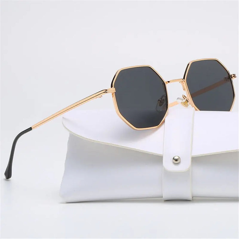 Luxury Retro Polygon Sun Glasses Square Sunglasses for Men Women Fashion Metal Frame Glasses UV Protection Vintage Metal Shades