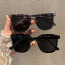 Neue Fashion Square Damen Sonnenbrille Retro-Reisnagel-Metall-Sonnenbrille Outdoor-Sonnenschutz-Sportbrille für Damen und Herren
