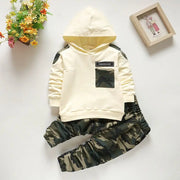 Spring and autumn new toddler boy suit hooded camouflage pocket long sleeve+camouflage casual pants two-piece suit