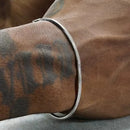 Silberfarbenes Titan-Stahl Schlangenkette Armband für Herren Hip Hop Einfaches Edelstahlarmband für Damen Retro Schmuck