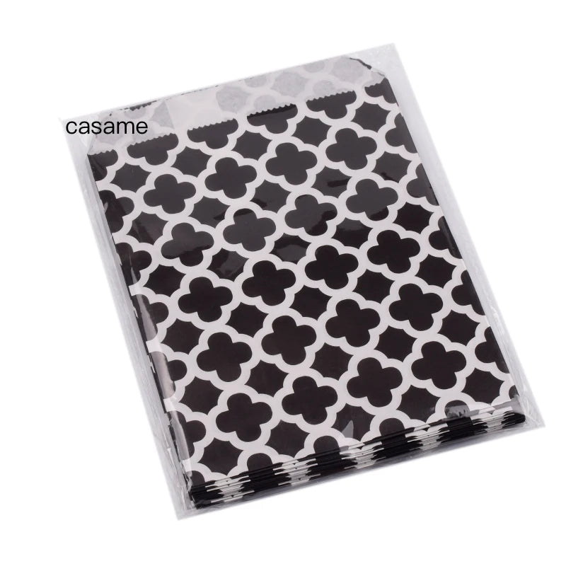 50 pcs 5x7 inch Paper Bag Four Leaf Clover Polka Dot Wavy Kraft Paper Bag Mixed Cookies Candy Gift Wrapping Bag For Christmas