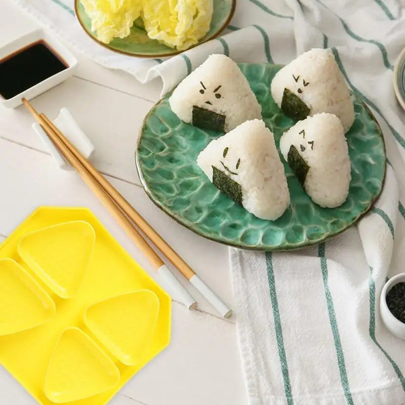 Sushi Making Kit Triangular Plastic Sushi Rice Ball Maker Mold DIY Onigiri Sushi Mold Maker Set Kitchen Gadgets