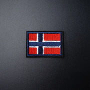 Norwegen (Größe: 3,0 x 4,0 cm) Aufbügelbarer gestickter Aufnäher zum Aufnähen, niedliche Stoffapplikation für Kleidung, Schuhe, Taschen, DIY-Dekoration