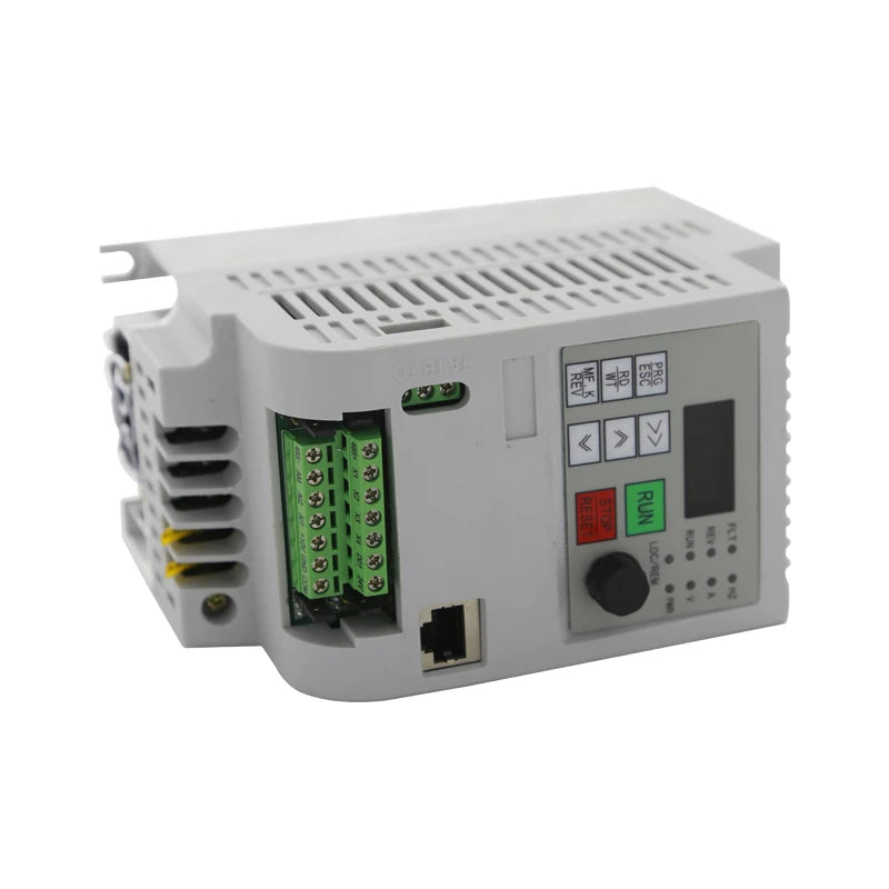 HOT! 0.75KW/1.5KW/2.2KW Single-phase Inverter Output 1-Phase VFD Frequency Converter Adjustable Speed 220V