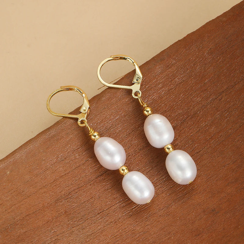 New Fashionable Baroque Freshwater Pearl Earrings. Simple, Elegant And Versatile Long Three-bead Earrings.