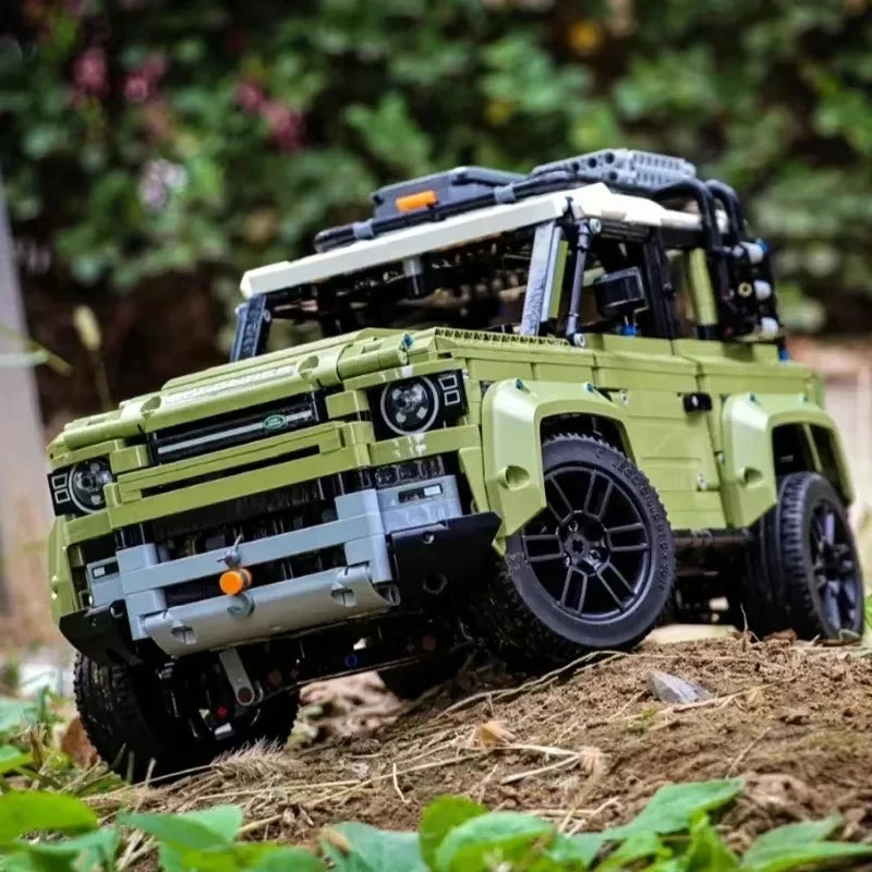 2573PCS Technical 1:8 Land Rover Defender Off-Road Building Blocks SUV Assemble Bricks Vehicle Toys Gift For Children Kids