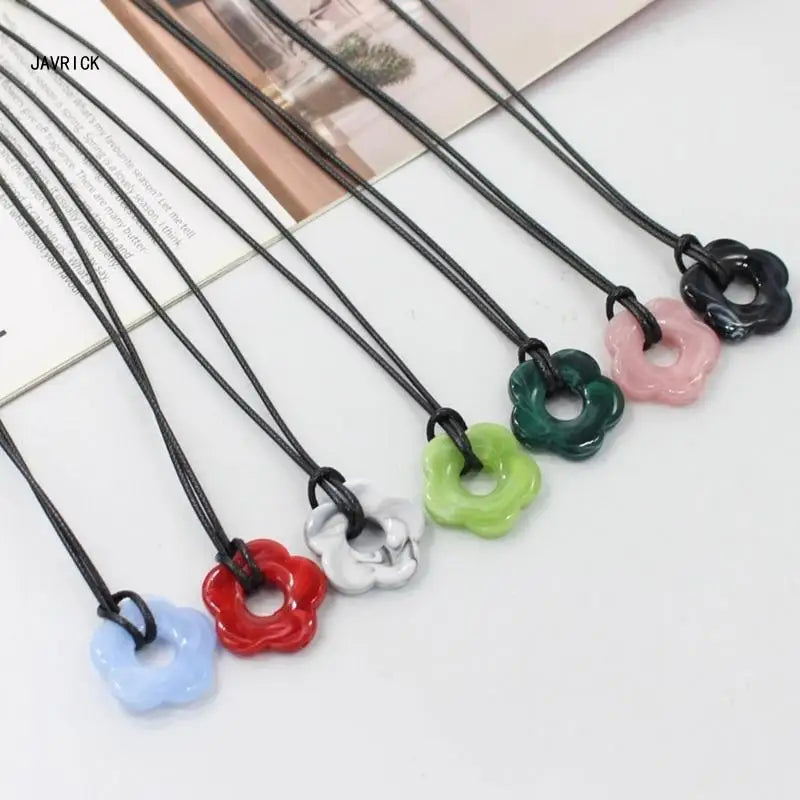 Acrylic Flower Pendant Charm Necklace Wax Line Neckchain Fashion Choker Chain Statement Piece Women Jewelry Gift