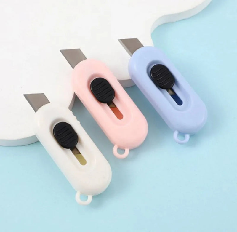 Kawaii Mini Pocket Utility Knife Express Box Paper Cutter Art Craft Wrapping Opener with Keychain Hole Office School Stationery