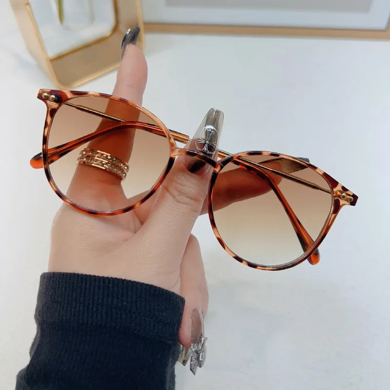 2024 New Elliptic Sunglasses Woman Brand Designer Retro Sun Glasses Female Eyewear Fashion Driving Shades UV400 Oculos De Sol