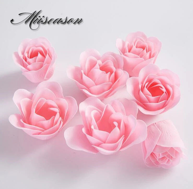 81Pcs/lot Rose Bath Body Flower Floral Soap Scented Rose Flower Essential Wedding Valentine'S Day Gift Holding flowers