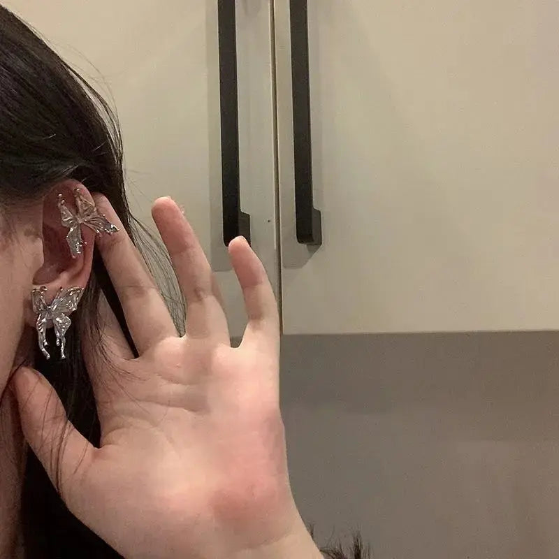 2023 New Y2K Aesthetic Punk Style Liquid Butterfly Earring for Woman Cool Metal Butterfly Earrings Jewelry Wholesale
