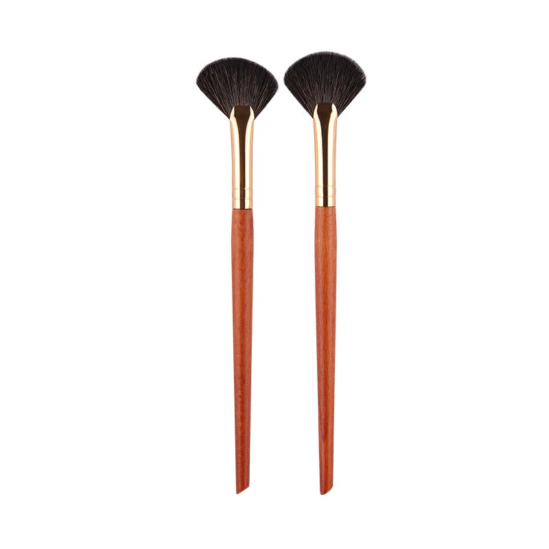 1 piece Small Fan Makeup brushes Highlighter Nose shadow Make up brush Blusher contour exquisite beauty tools Goat hair