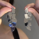 Irregular Metal Pendant Earrings European American Style Personality Fashion Stud Earrings Ms Girl Travel Wedding Accessories