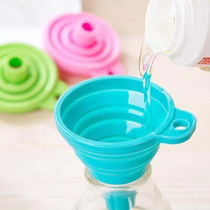 1pc Mini Silicone Gel Foldable Collapsible Style Funnel Hopper Kitchen Tool (Color: Random)