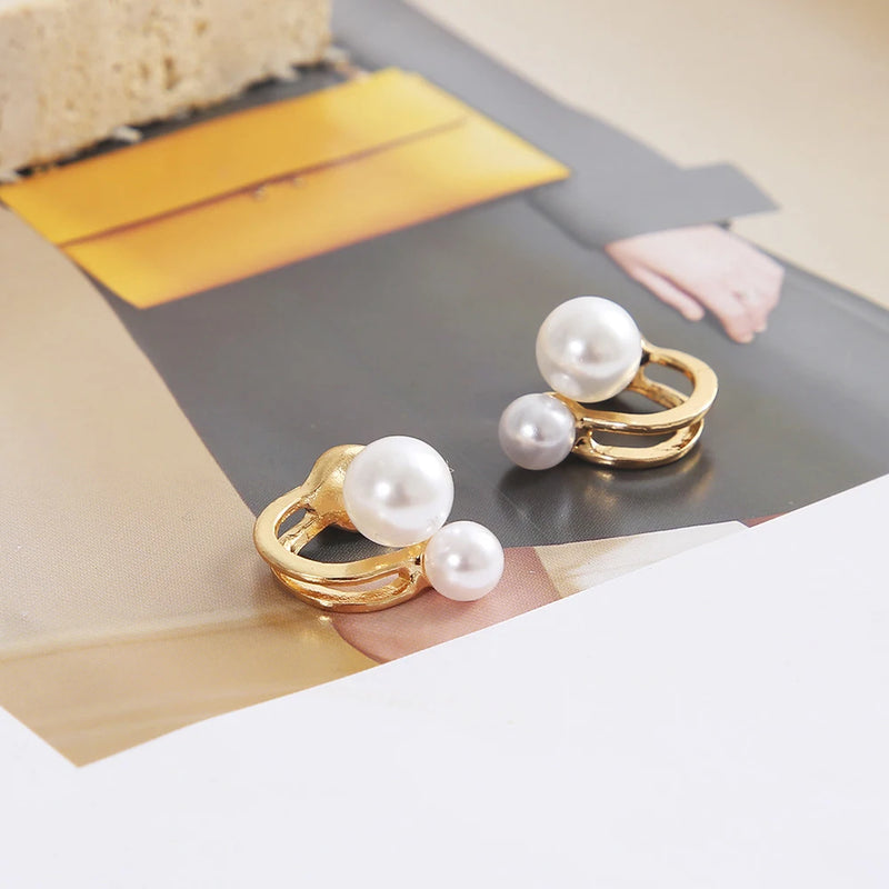 Korea Elegant Cute Pearl Stud Earrings for Women Classic Small Zircon Huggie Pearl Stud Earring Wedding Kpop Jewlery