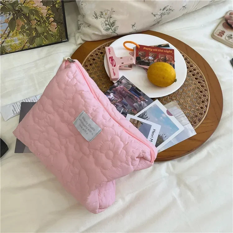 2024 New Flower Pattern Women Makeup Bag Toiletries Cosmetic Organizer Zipper Bag Travel Wash Pouch Cosmetic Bag Make Up Bags