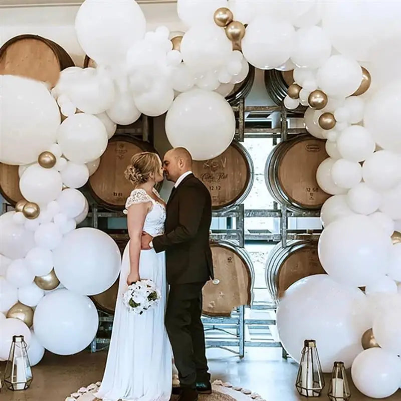 100Pcs Bulk Wedding Decor Round White Balloon Birthday Balloons Men Set 25.4X25.4X25.4CM Party Emulsion Decorations Indoor Man
