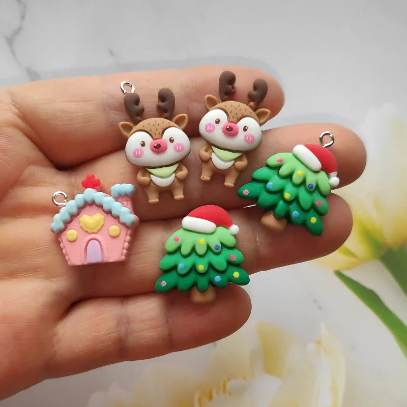 12Pcs Cartoon Christmas Series Charm Cute Snowman Deer Pendant Flat Back Cabochon DIY Jewelry Making Bracelet Earring Accessorie