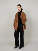 ASSUAL Zweireihiger, wattierter Daunenmantel aus Wollnähten mit Stepptaschen