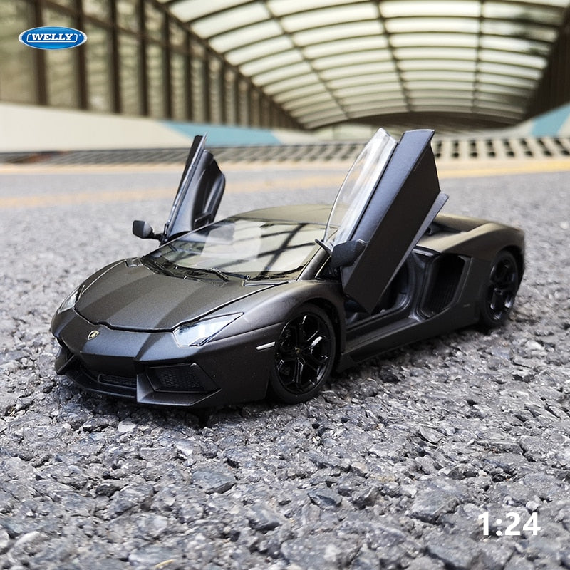 WELLY 1:24 Lamborghini Aventador LP700-4  Car Alloy Sports Car Model Diecast  Tail Car Wheels Toys For Children