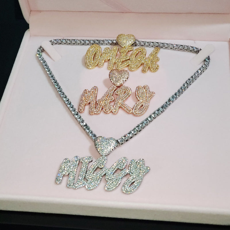 Collar con nombre personalizado 2021 con aro de corazón, colgante de palabras con letras de Zirconia personalizadas, regalo único para ella