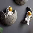 Nordic Wall Decoration Astronaut Resin Wall Shelves Home Decor 3D Astronaut Figurines For Living Room Bedroom Wall Hanging Decor