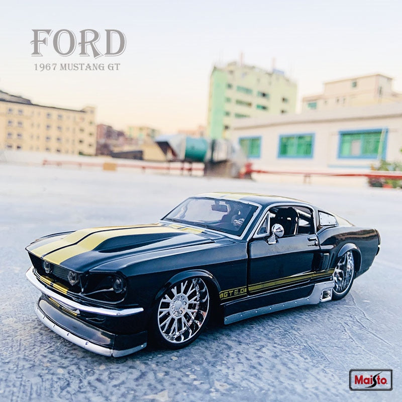 Maisto 1:24 nueva gran oferta 1967 Ford Mustang GT aleación de simulación coche en miniatura decoración para manualidades colección juguete herramientas regalo