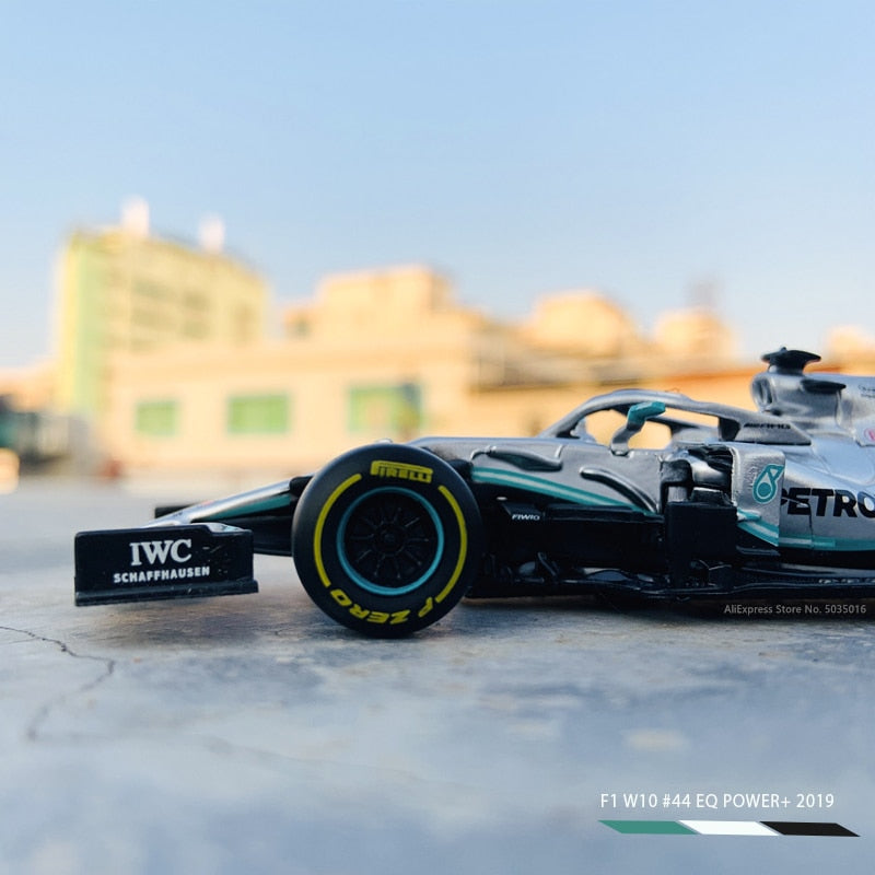 Bburago 1:43 mercedes-benz Team Lewis Hamilton W10-44 SF90 RB F1 Racing fórmula coche simulación estática Diecast aleación modelo coche