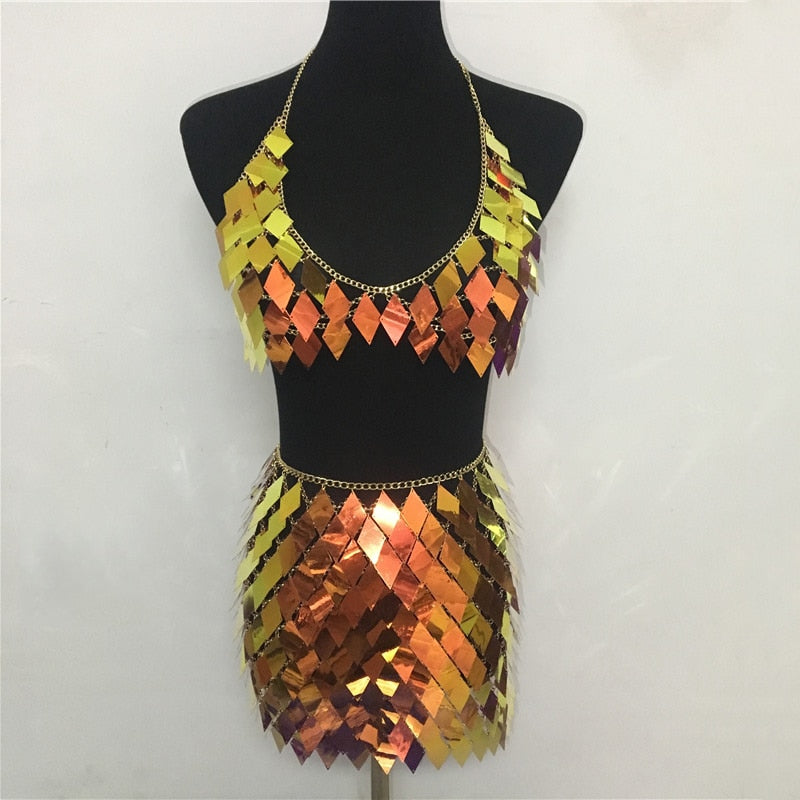 Glisten Rhombic Sequins Conjunto de dos piezas Hollow Out Metal Chain Crop Tops Mini falda sexy Summer Rave Festival Lady Outfits