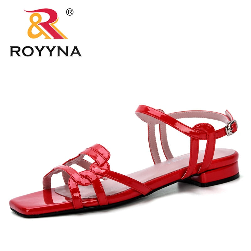 ROYYNA 2019 Women Sandals Fashion Gladiator Sandals Summer Shoes Female Flat Sandals Rome Style Trendy Comfortable Sandals Shoes