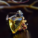 DreamCarnival 1989 Chic Fashion Jewelry Women Ring Big Triangle Cut Zircon Red Flowers Dating Party Drop Shipping Hot WA11658